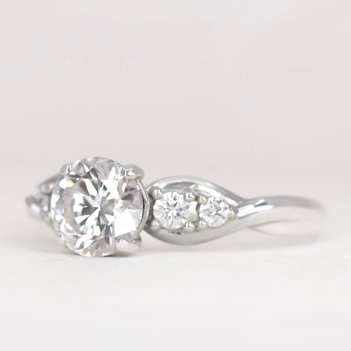 Corinne - Round Brilliant Cut 1.00ct Lab Grown Diamond Five Stone Engagement Ring Engagement Rings - Made-to-Order