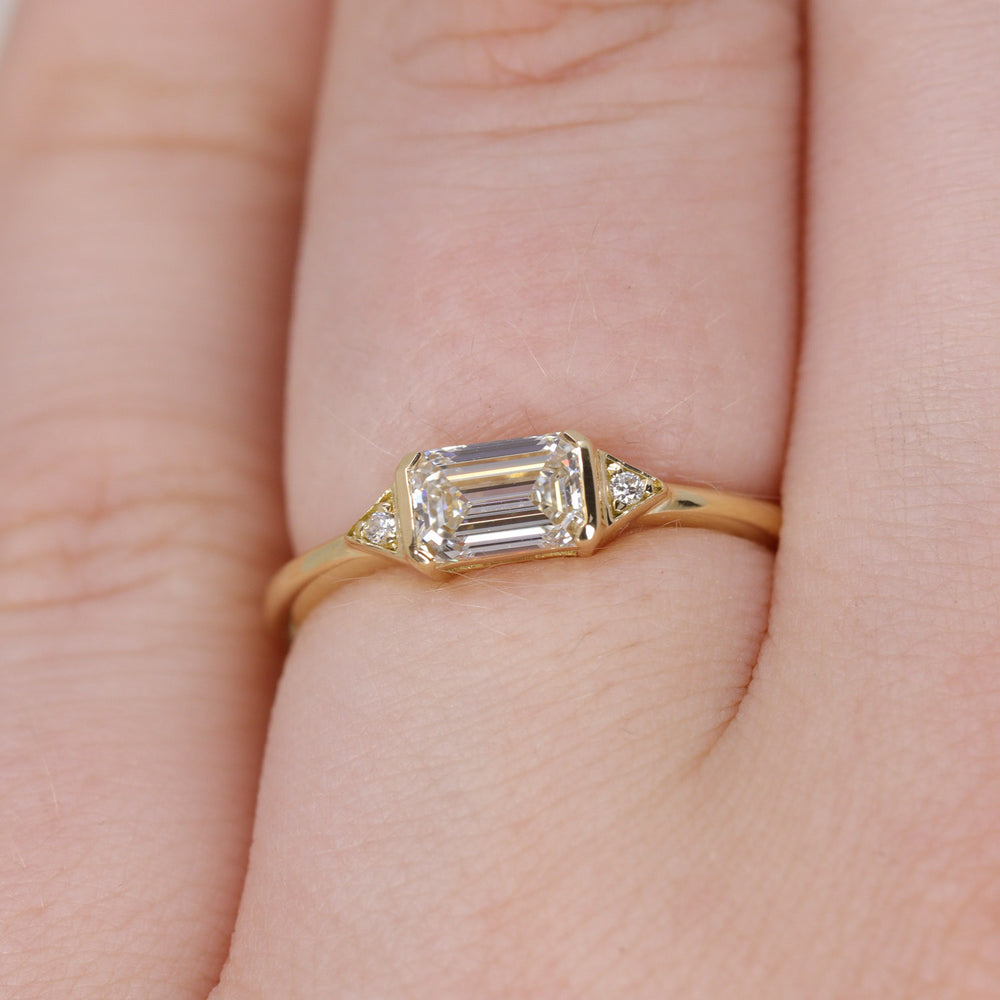 Hattie - Lab Grown Diamond Art Deco Ring - Ready-To-Wear Engagement Rings - Ready-to-Ship