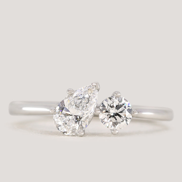 Juno - Lab Grown Diamond Toi et Moi Ring - Ready-to-Wear Engagement Rings - Ready-to-Ship