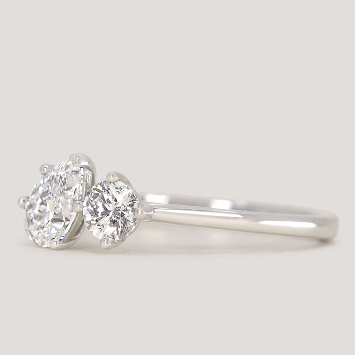 Juno - Lab Grown Diamond Toi et Moi Ring - Ready-to-Wear Engagement Rings - Ready-to-Ship