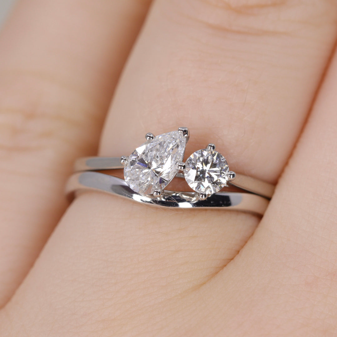 Juno - Lab Grown Diamond Toi et Moi Ring - Ready-to-Wear Engagement Rings - Ready-to-Ship