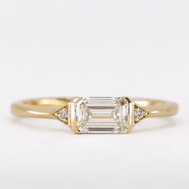 Hattie - Lab Grown Diamond Art Deco Ring - Ready-To-Wear Engagement Rings - Ready-to-Ship