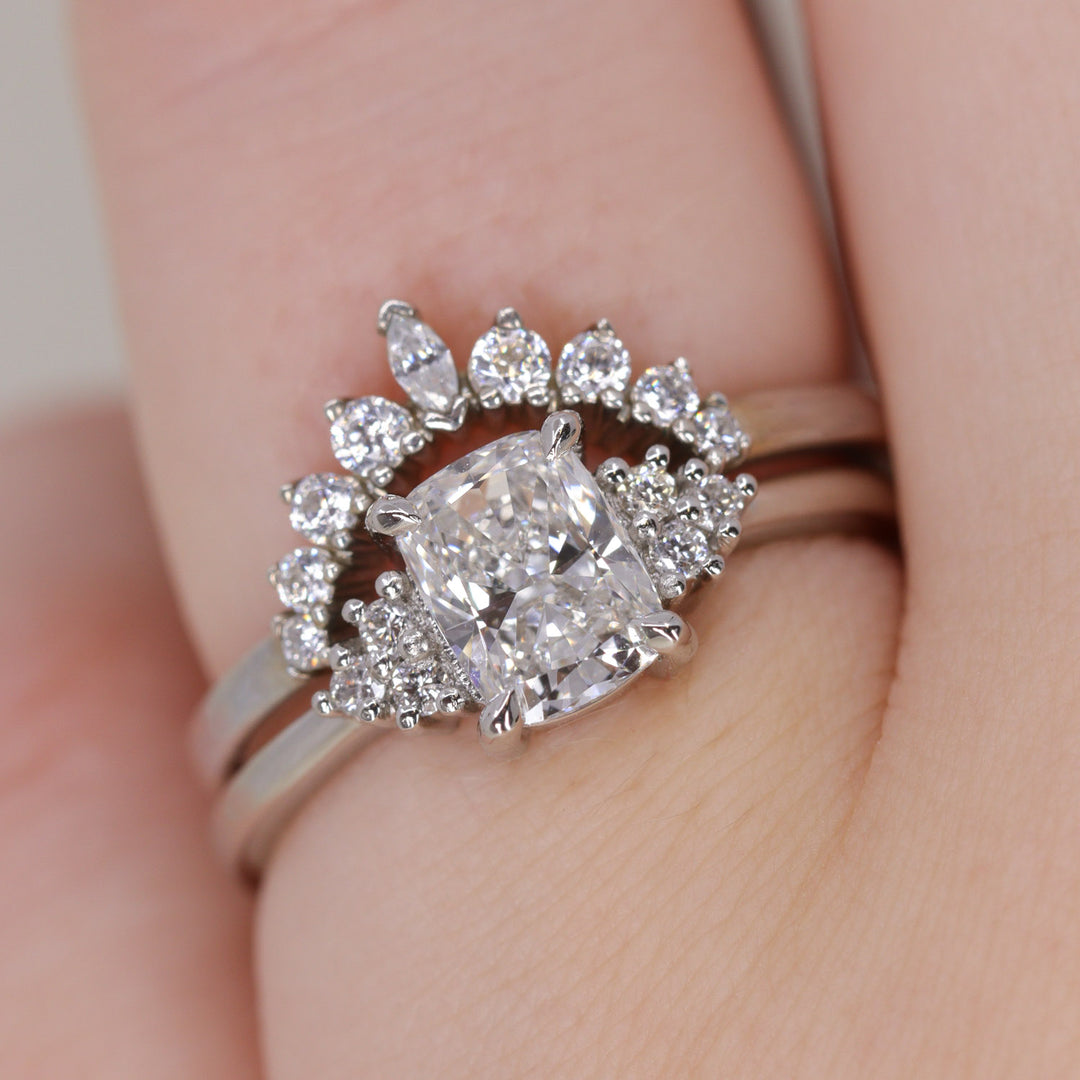 Henrietta - Lab Grown Diamond Cluster Ring - Ready-to-Wear Engagement Rings - Ready-to-Ship