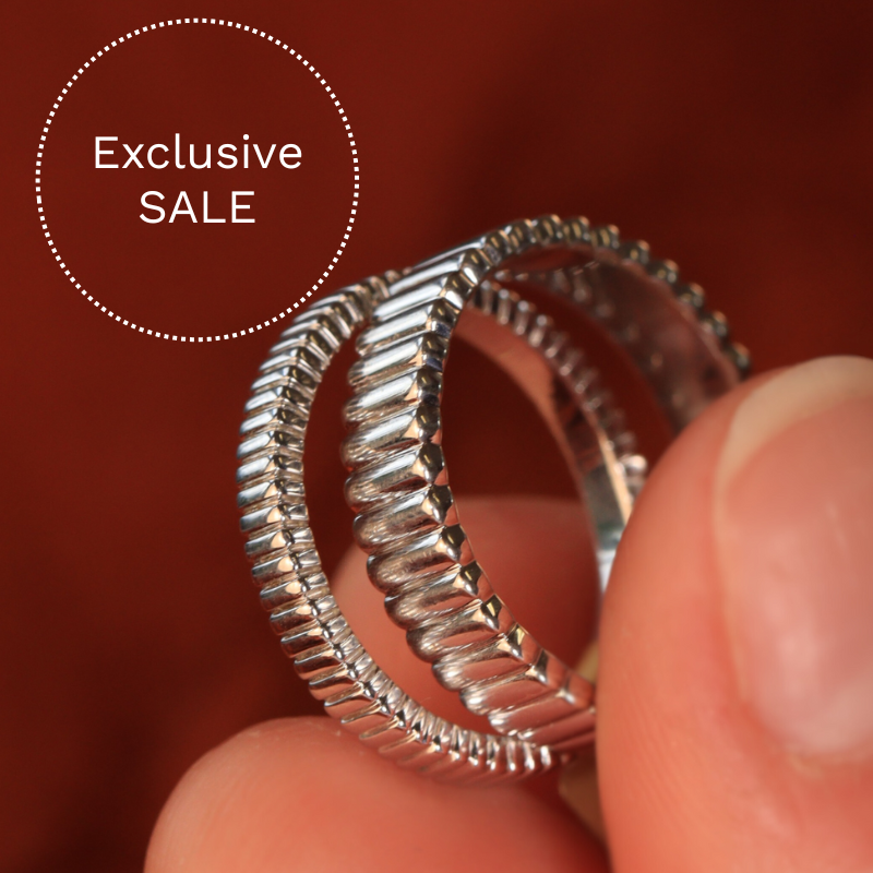 Gabrielle - Patterned Wedding Ring Set - Made-to-Order Wedding Rings - Made-to-Order