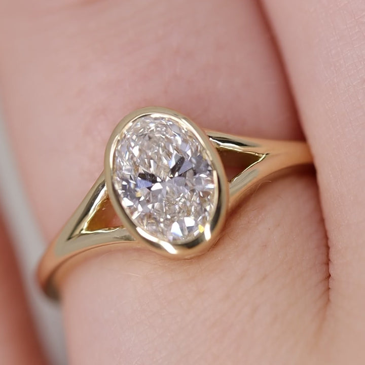 Natasha - Lab Grown Diamond Solitaire Ring - Ready-to-Wear Engagement Rings - Ready-to-Ship