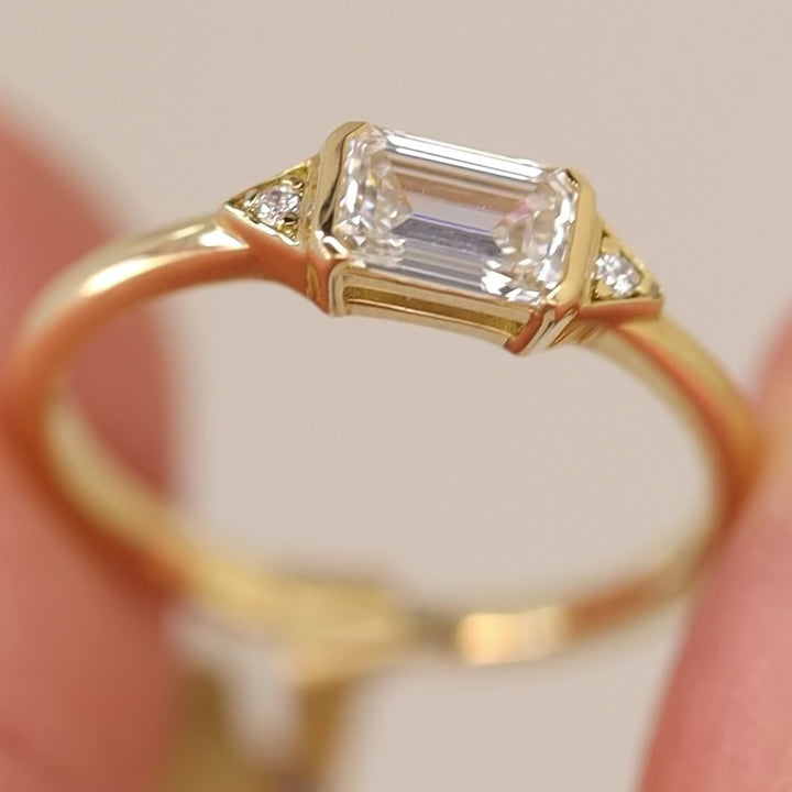 Hattie - Lab Grown Diamond Art Deco Ring - Ready-To-Wear Engagement Rings - Ready-to-Ship