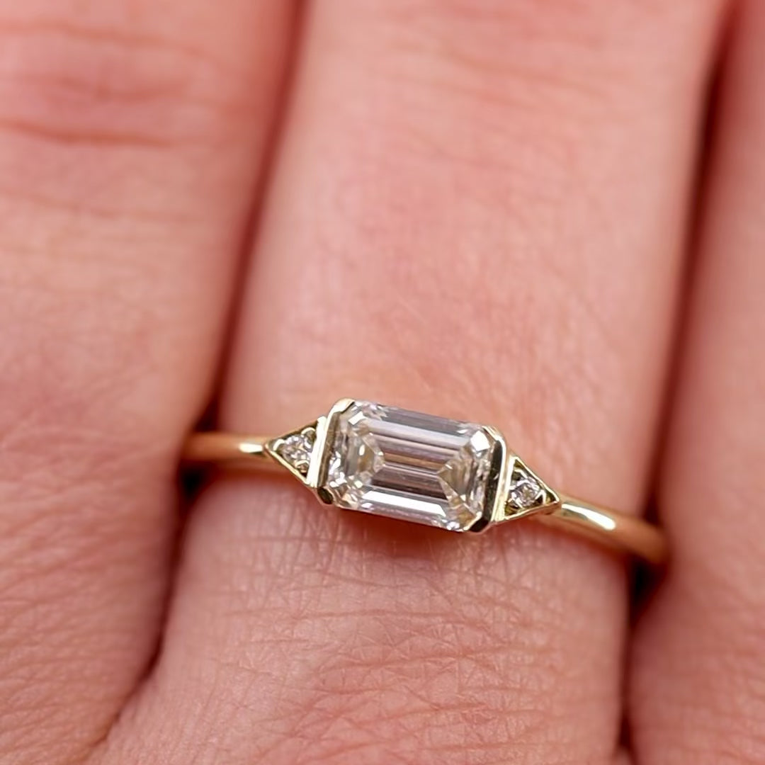 Hattie - Lab Grown Diamond Art Deco Ring - Ready-To-Wear Engagement Rings - Ready-to-Ship
