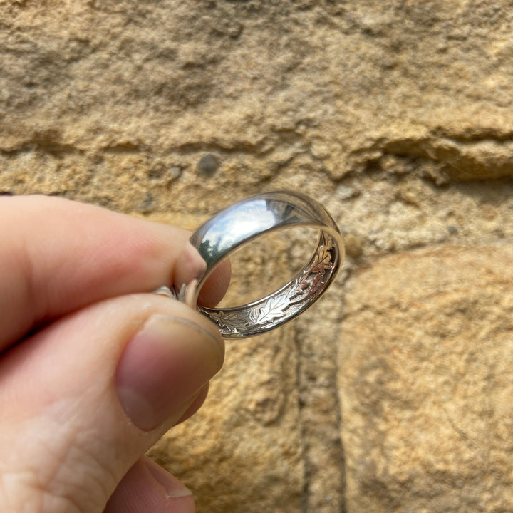 Xander - Hidden Leaves Unisex Wedding Ring - Made-to-Order Wedding Rings - Wide