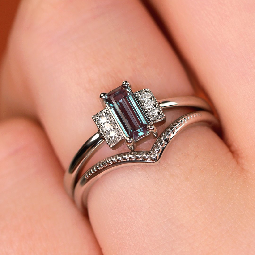 Alexandrite Engagement Rings
