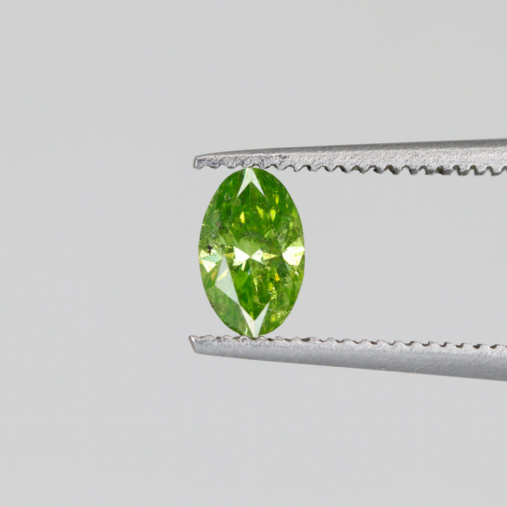 Bright green diamond for engagement ring