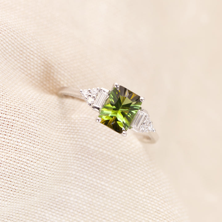 Arden - Pre-Owned - Optix Green Tourmaline Art Deco White Gold Engagement Ring - Ready-to-Wear