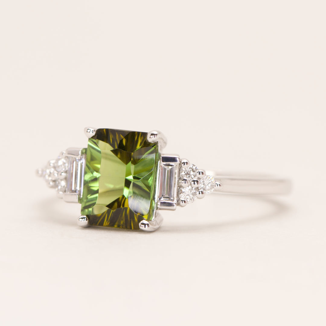 Arden - Pre-Owned - Optix Green Tourmaline Art Deco White Gold Engagement Ring - Ready-to-Wear
