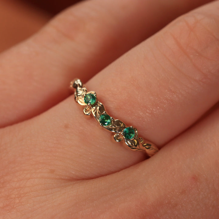 Willow - Leaf/Vine Detail Shaped Emerald or Diamond Set Wedding Ring - Made-To-Order