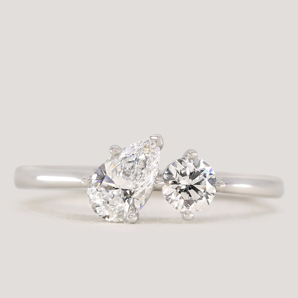 Juno - Lab Grown Diamond Toi et Moi Ring - Ready-to-Wear Engagement Rings - Ready-to-Ship