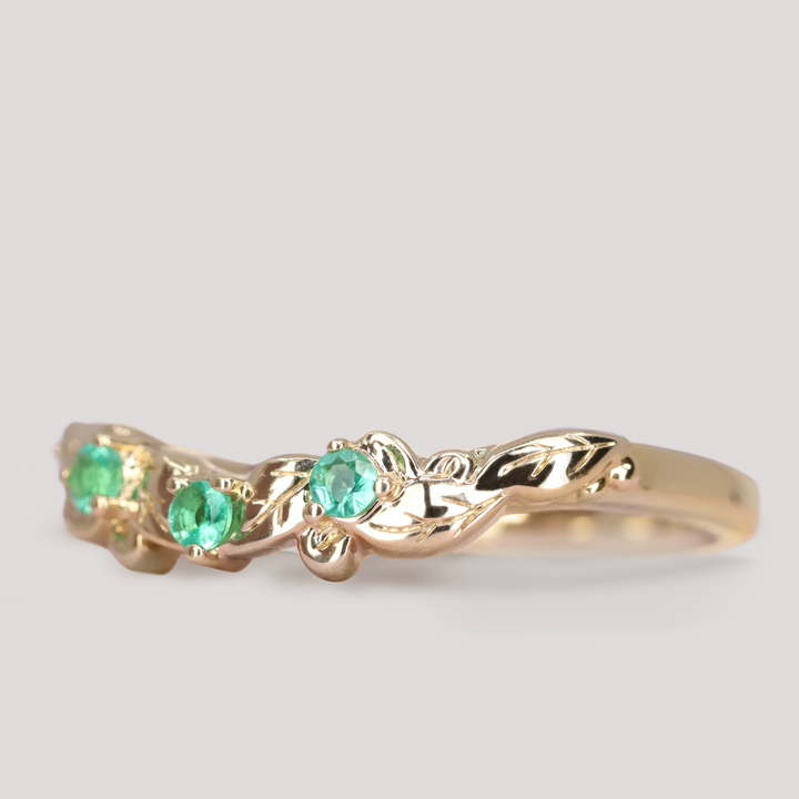 Willow - Leaf/Vine Detail Shaped Emerald Set Wedding Ring - Ready-To-Wear