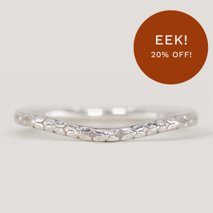 Flora - Floral Pattern Wave Shaped Wedding Ring - Made-to-Order