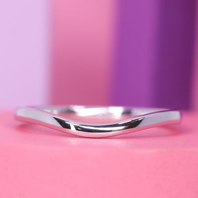 Peggy - Slim Polished Wave Wedding Ring 1.8mm Width in Platinum (Size N) - Ready-To-Wear