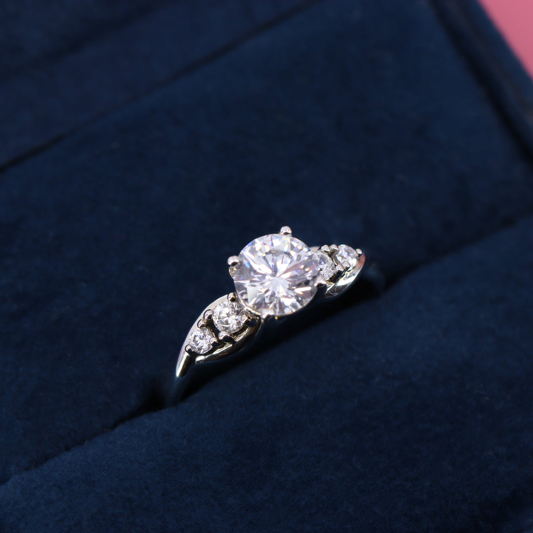 Corinne - 1ct White Diamond Five Stone Round Brilliant Cut Diamond Ring - Made-to-Order